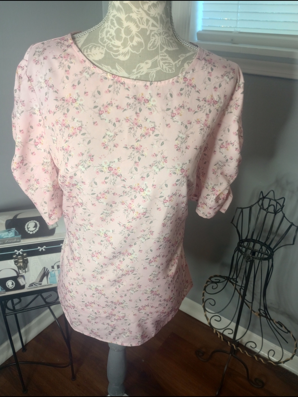 2 For $10 Light Pink Floral Blouse Kohl's Pallet Pull